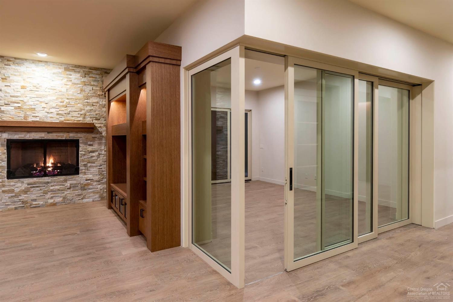 Broken Top - Residential