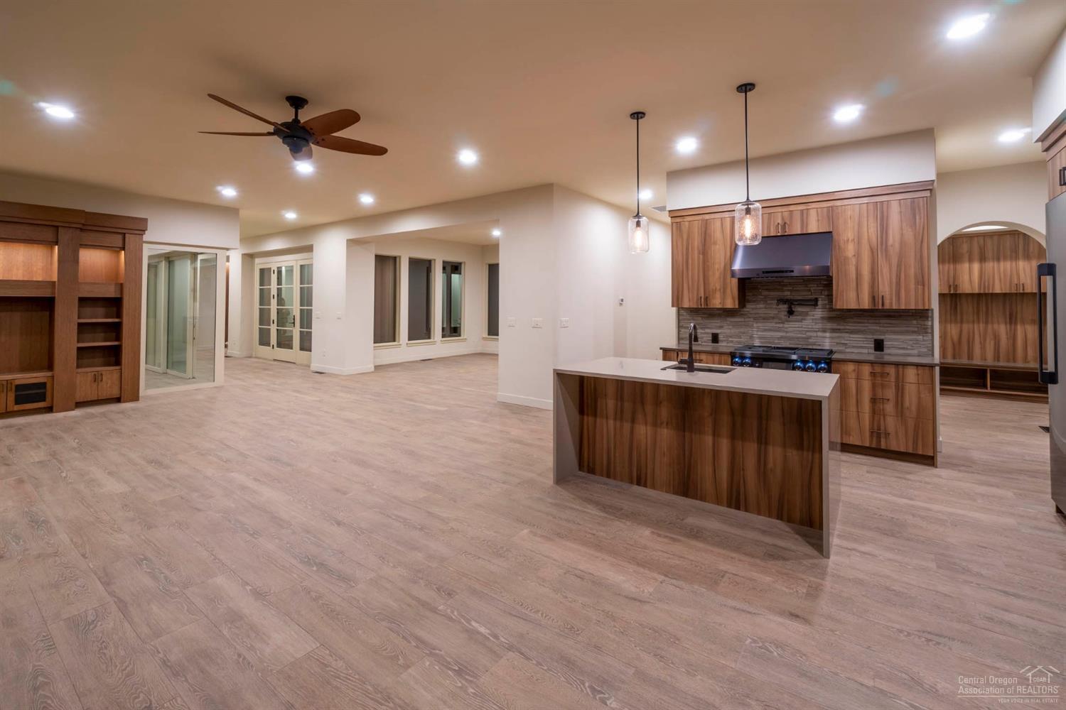 Broken Top - Residential