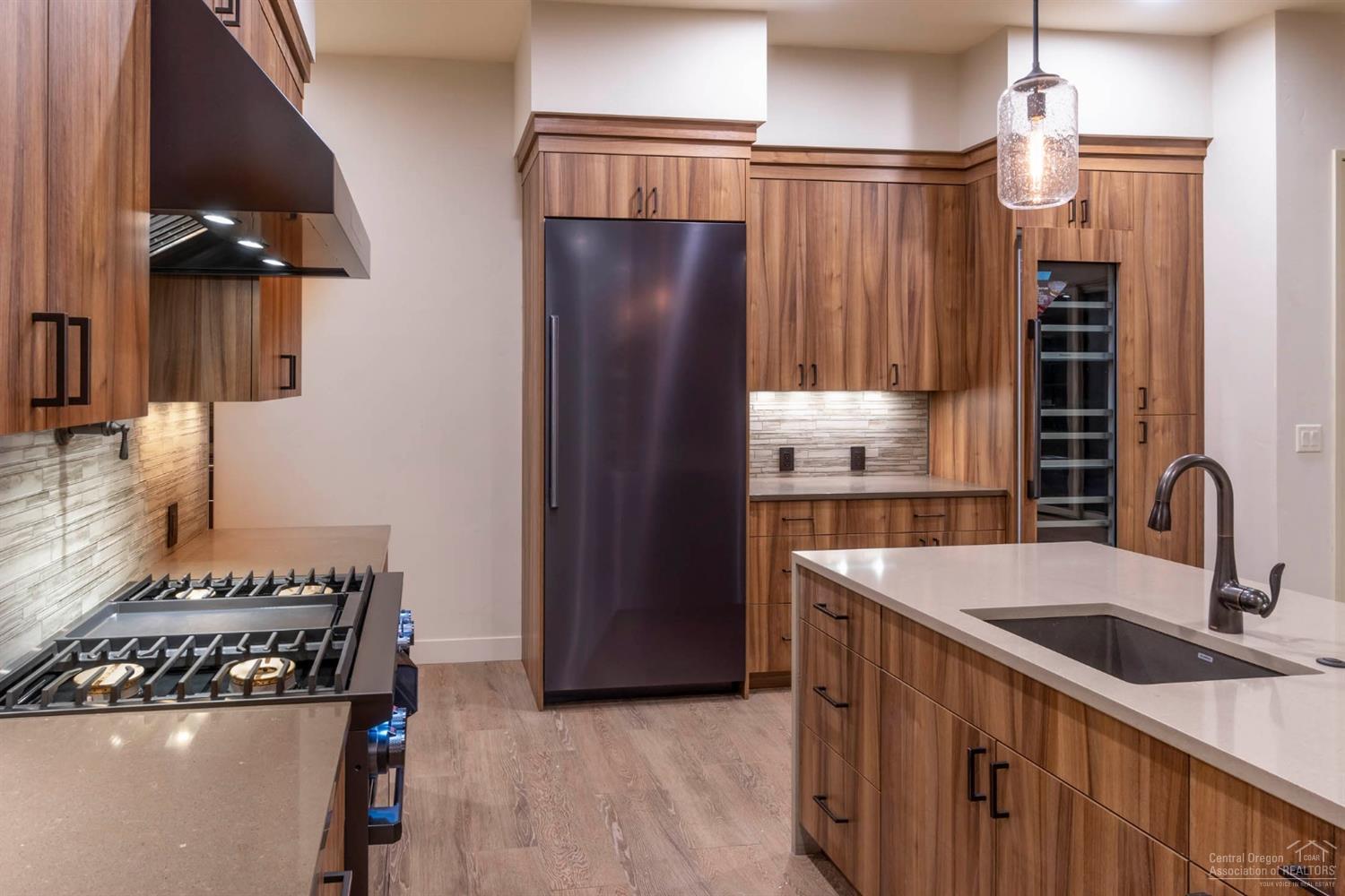 Broken Top - Residential