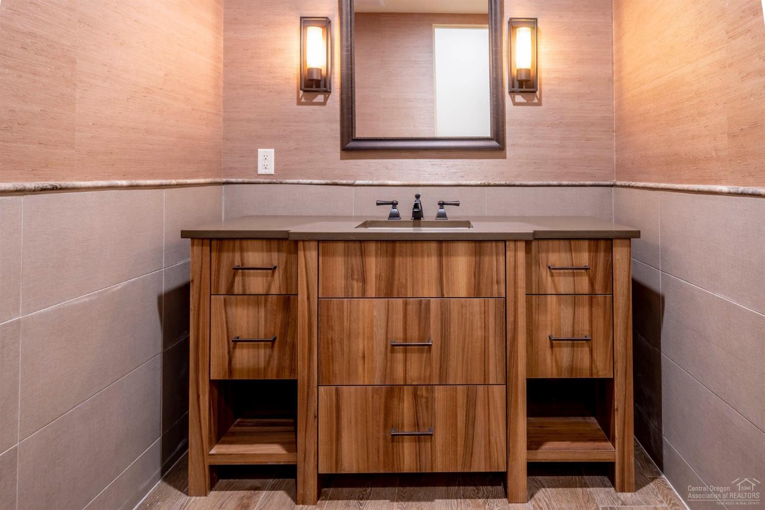 Broken Top - Residential