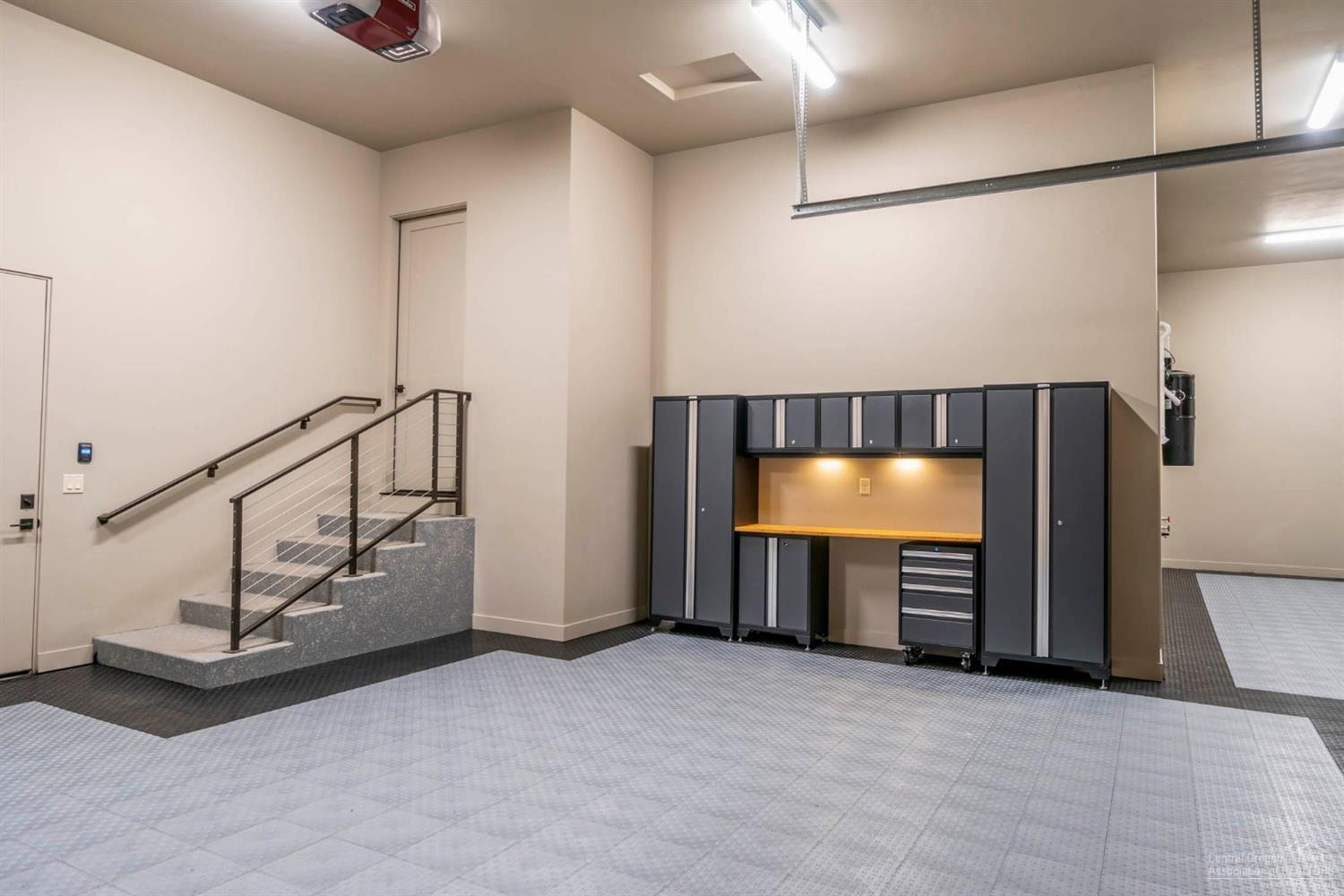 Broken Top - Residential