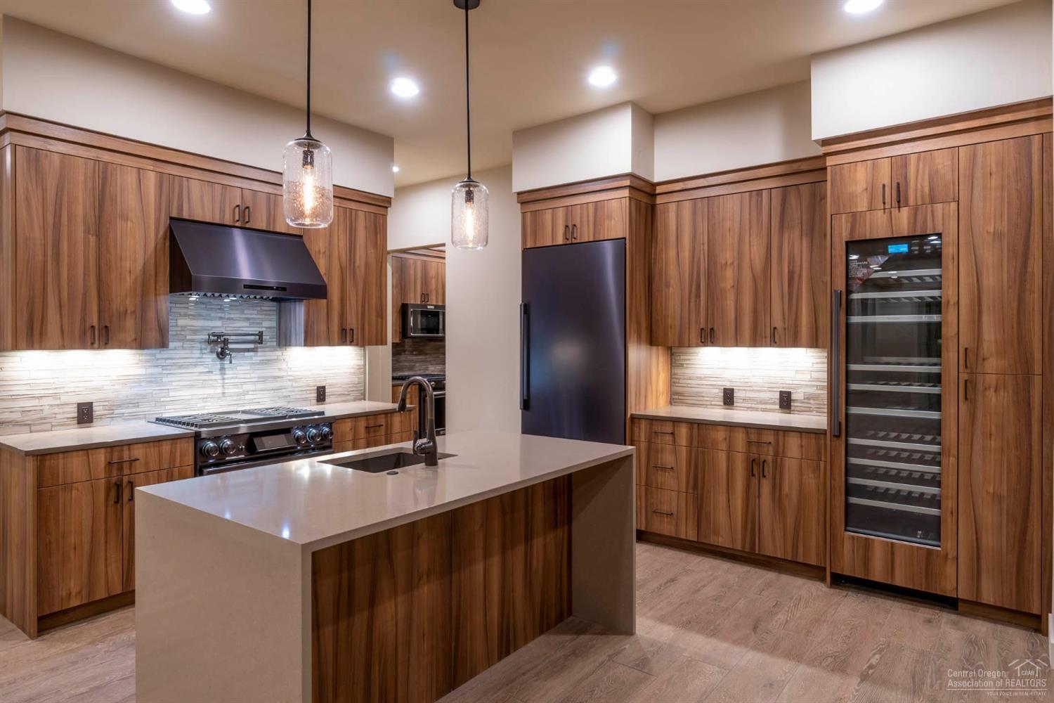 Broken Top - Residential