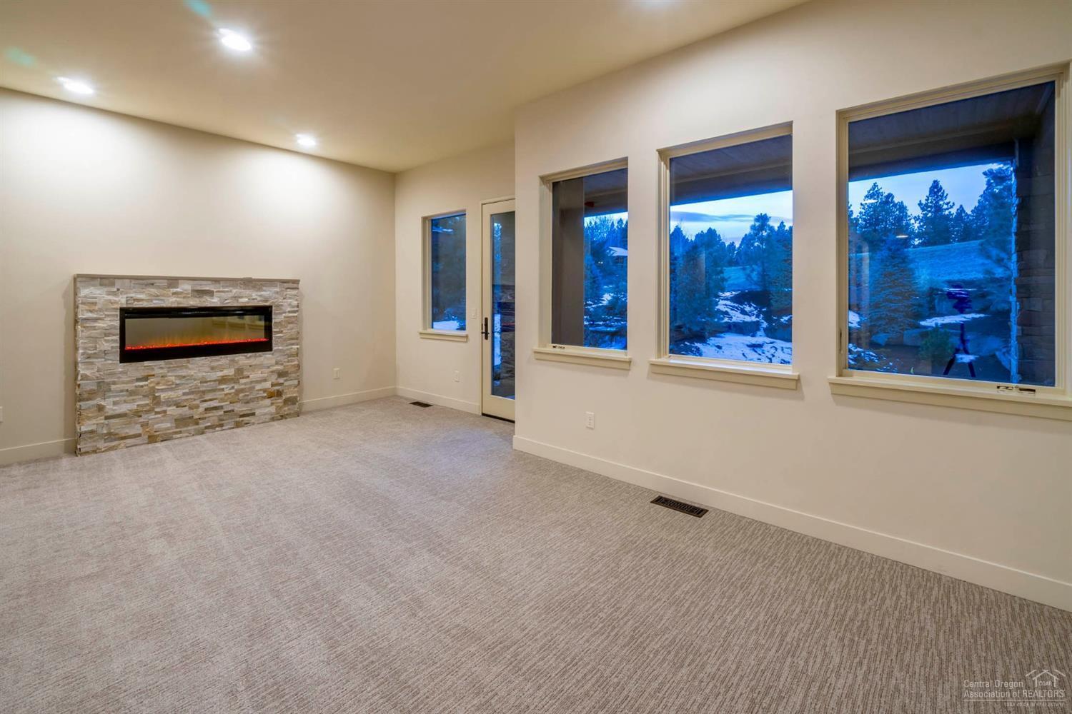 Broken Top - Residential