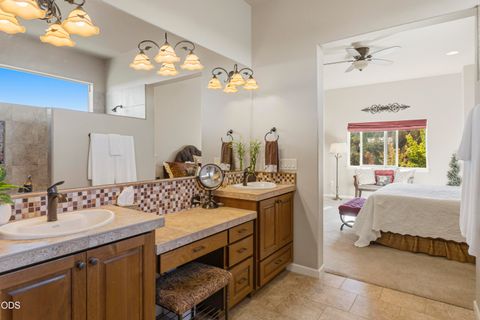 Tiny photo for 257 Highland Meadow Loop, Redmond, OR 97756 (MLS # 220223264)