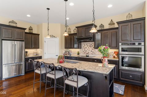 Tiny photo for 257 Highland Meadow Loop, Redmond, OR 97756 (MLS # 220223264)