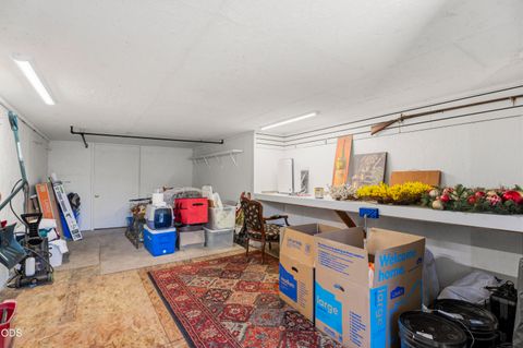 Tiny photo for 257 Highland Meadow Loop, Redmond, OR 97756 (MLS # 220223264)