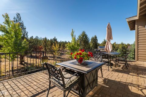 Tiny photo for 257 Highland Meadow Loop, Redmond, OR 97756 (MLS # 220223264)