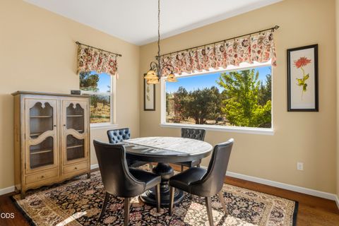 Tiny photo for 257 Highland Meadow Loop, Redmond, OR 97756 (MLS # 220223264)