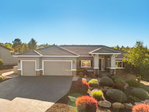 Tiny photo for 257 Highland Meadow Loop, Redmond, OR 97756 (MLS # 220223264)