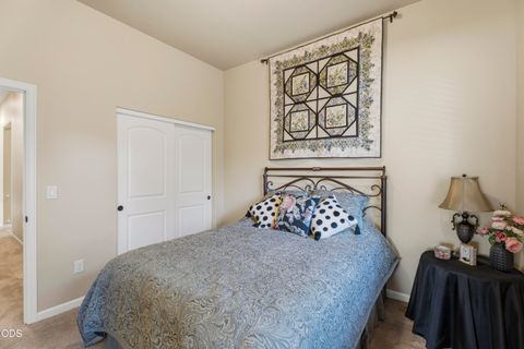 Tiny photo for 257 Highland Meadow Loop, Redmond, OR 97756 (MLS # 220223264)