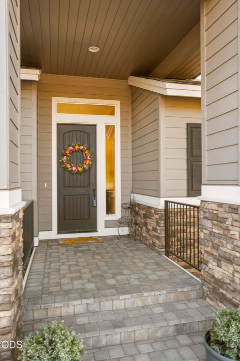Tiny photo for 257 Highland Meadow Loop, Redmond, OR 97756 (MLS # 220223264)