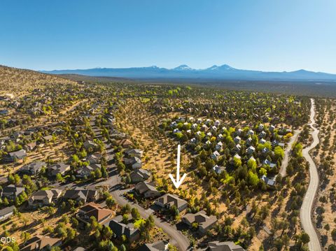 Tiny photo for 257 Highland Meadow Loop, Redmond, OR 97756 (MLS # 220223264)