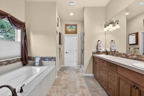 Tiny photo for 785 Ribbon Falls Road, Redmond, OR 97756 (MLS # 220219347)