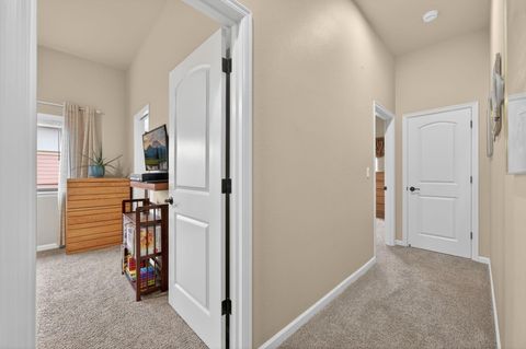 Tiny photo for 785 Ribbon Falls Road, Redmond, OR 97756 (MLS # 220219347)