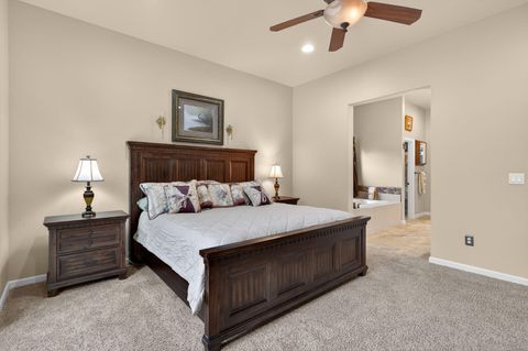 Tiny photo for 785 Ribbon Falls Road, Redmond, OR 97756 (MLS # 220219347)