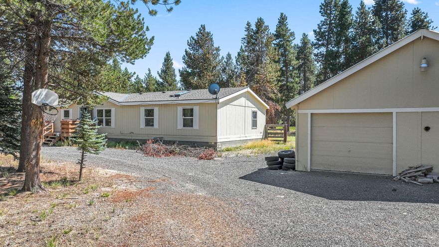 1.03 acres with endless potential! This fixer-upper is ideally located just 5 minutes from La Pine State Park, where you'll find river access, scenic trails, and the iconic 'Big Tree.' In just 20 minutes you can be at the serene waters of Paulina Lake, or head a bit further to explore the Cascade Lakes Scenic Byway with favorites like Elk, Sparks, and Hosmer Lakes for boating, kayaking, and fishing adventures.