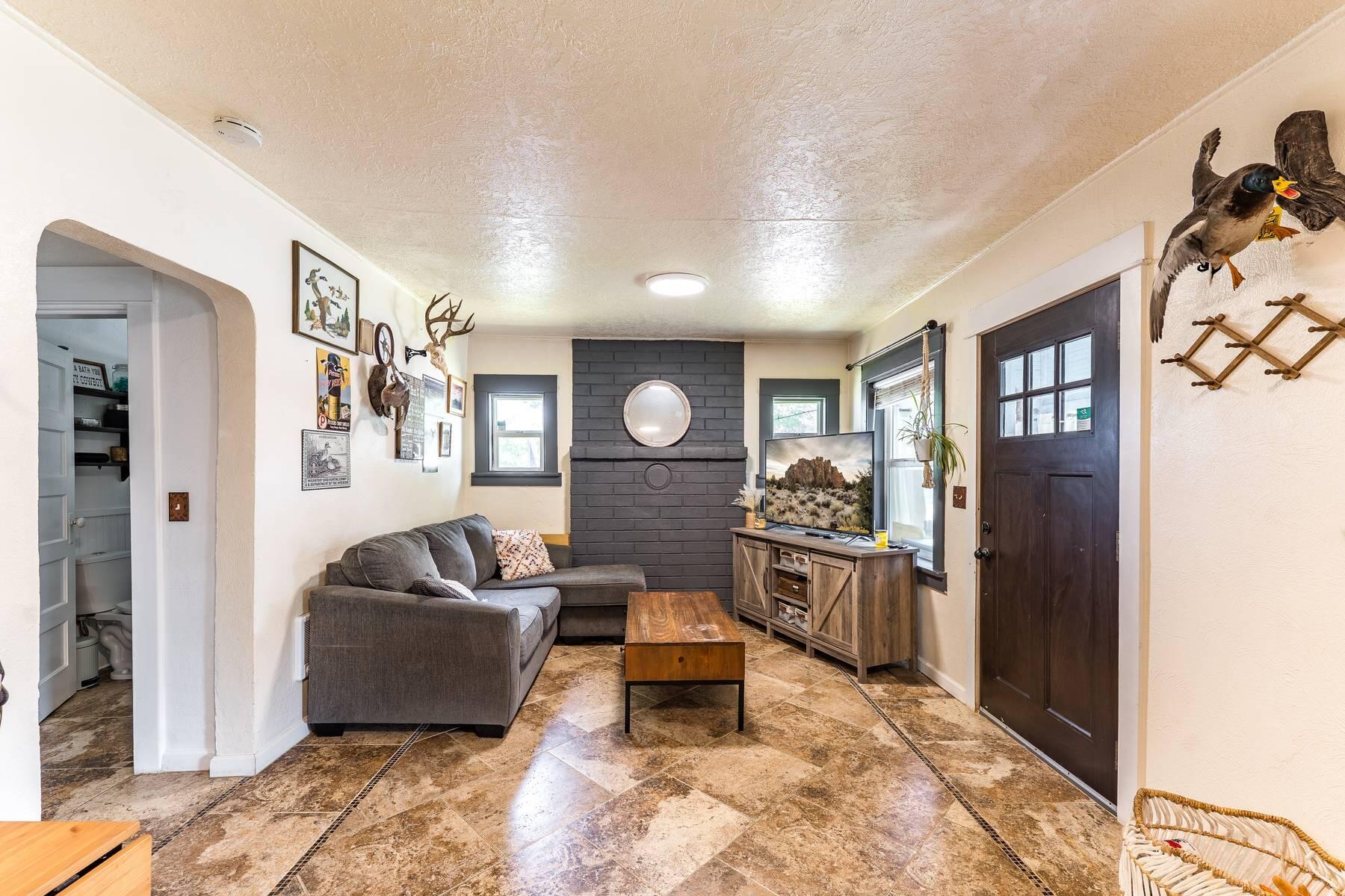 703 SW 7th Street