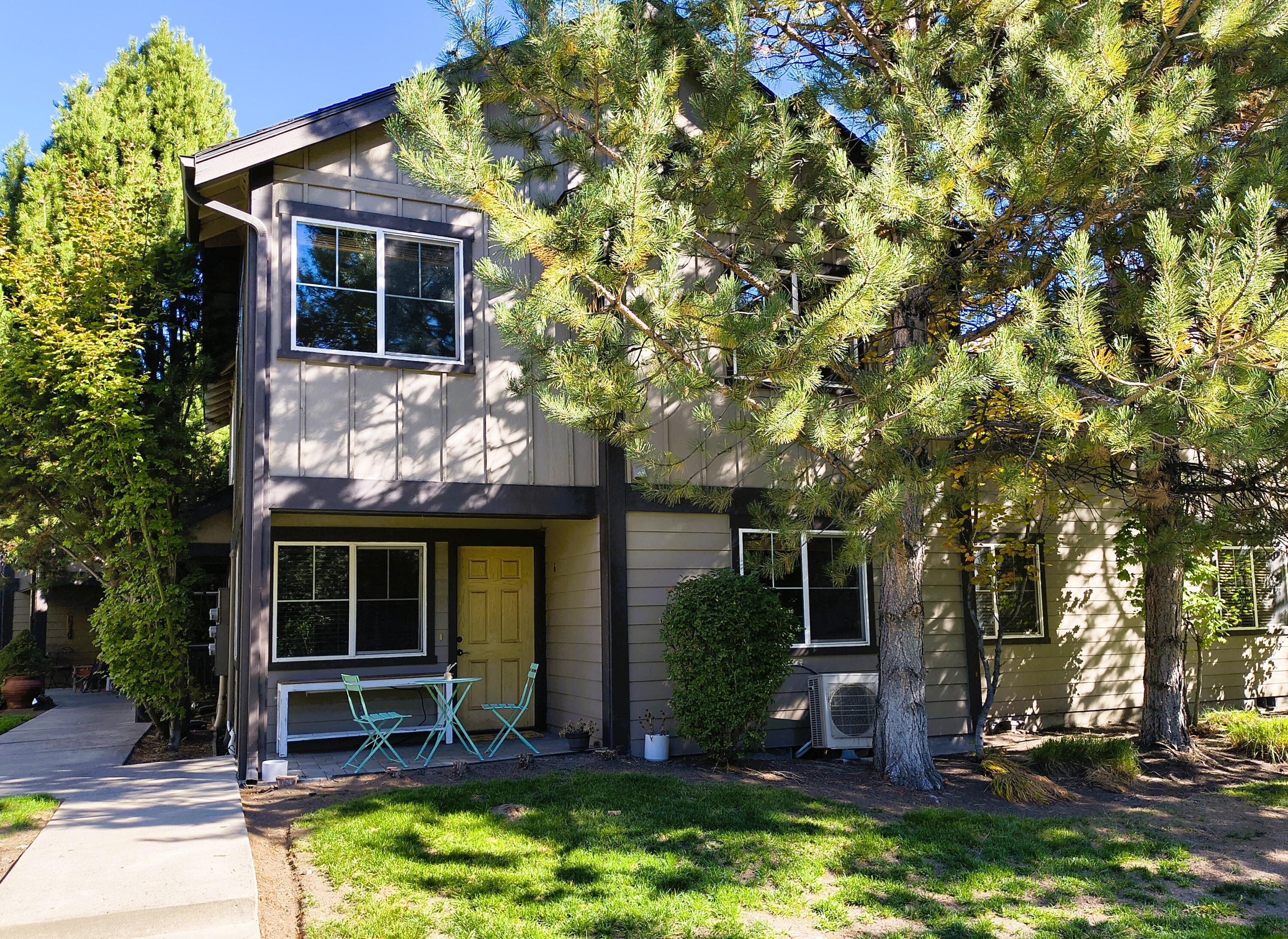 1941 NW Monterey Pines Drive 6