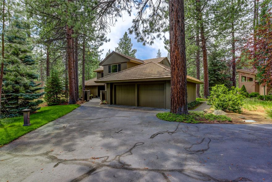 Incredible N side Quality Built Custom Resort Home by Steve Van Sant!. Well maintained 4Bed, +loft/office area, 3.5Bath almost 3000sqft home. 1st Floor Features: slate-tile entry, vaulted Great Rm, clear fir ceilings, floor to ceiling stone wood burning fireplace w/GAS starter; window walls, electric window treatments for a nice & bright feel, open dining/kitchen, slate-tile flooring, SS appliances, pantry, coffered ceiling/recs'd lighting, family room, primary suite, vaulted open beam ceiling, window wall, large walk-in closet, private bathroom w/tile floor, skylight, double granite vanity, tile shwr, & Indoor Hot Tub area &I from back patio area.  half-bath w/slate-tile floor, laundry/mud room, ex deep 2 car gr, finished/insulted w/pull down storage! 2nd Floor: Jr. suite with full bath, tile floors &tiled sink, walk-in closet w/built in dressers & granite vanity, plus 2beds, 2baths, Lrg closets! Ext Outside: pvr courtyard entry, Lrg Ponderosa Pines, paver patio & deck area.