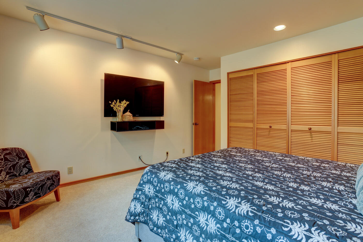 Fairway Point Villag - Residential