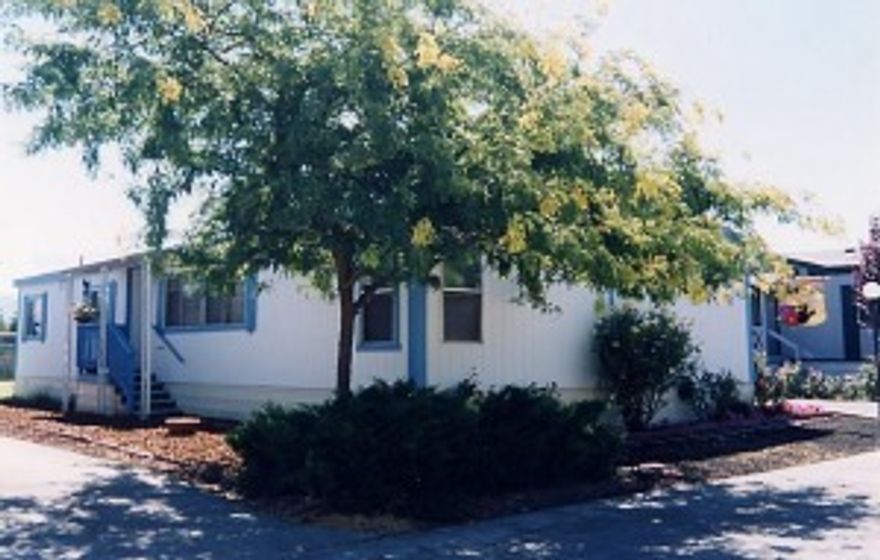 Priced to sell quick! 4 bdrms, 2 baths, family room, 1512 sq ft. Vaulted ceiling, neutral carpet, newer plumbing, heat pump, one pet allowed. No showings between 11:30a.m. and 2:00p.m. Pre-approved buyers only. Three cars allowed per family if they fit in driveway per park manager. All ages park, must have current DMV license to show or sell.