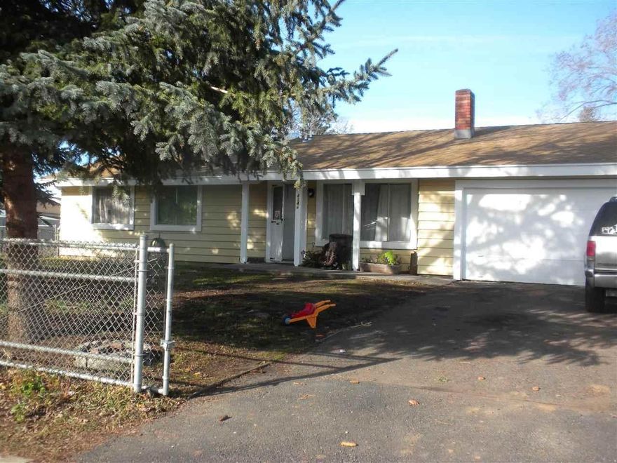 Family Home With 4 Bedrooms And 1 1/2 Baths. New Roof And New Paint Inside And Out. New Carpet, Gas Heat And A Nice Big Back Yard. Lots Of Room For Rv Parking. Great Price For 4 Bedrooms Ready For Your Family To Move In.