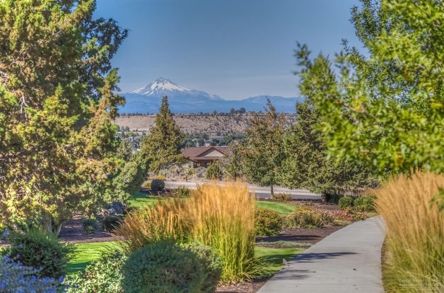 <b>Looking to build the home of your dreams or a vacation home?</b> Look no further. The Yarrow development offers views of the Cascades, a community park and is located close to the Madras Aquatic Center. Call a REALTOR to schedule your tour!