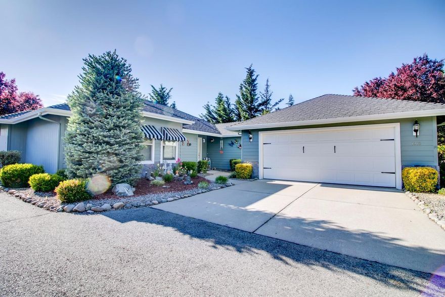 There's plenty to experience in this 3 bedroom, 2 bath home. With a spacious kitchen and a formal dining room, this home is perfect for family gatherings. With vaulted ceilings and a sliding glass door in the living room, the space is airy and open. A beautifully manicured entrance complements the abundance of space that the backyard provides, perfect for entertaining any guest.