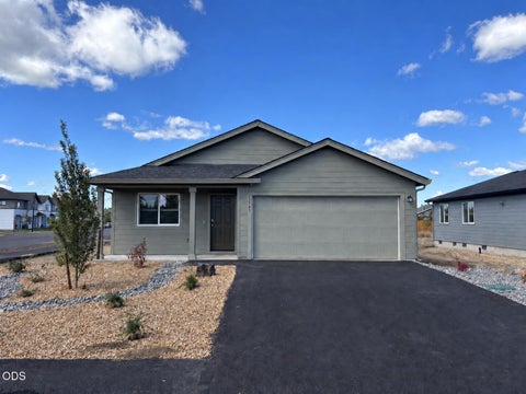 Photo of 51743 Morning Pine Dr DR, La Pine, OR 97739 (MLS # 220227749)