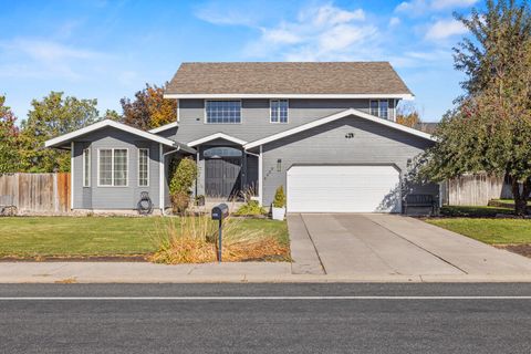 Tiny photo for 6409 Harlan Drive, Klamath Falls, OR 97603 (MLS # 220211088)