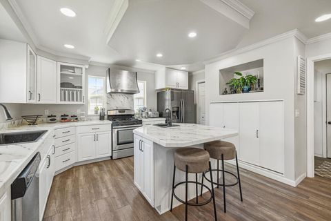 Tiny photo for 6409 Harlan Drive, Klamath Falls, OR 97603 (MLS # 220211088)