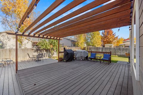 Tiny photo for 6409 Harlan Drive, Klamath Falls, OR 97603 (MLS # 220211088)