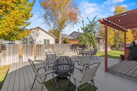 Tiny photo for 6409 Harlan Drive, Klamath Falls, OR 97603 (MLS # 220211088)