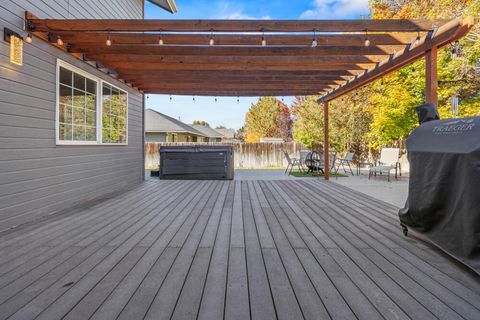 Tiny photo for 6409 Harlan Drive, Klamath Falls, OR 97603 (MLS # 220211088)