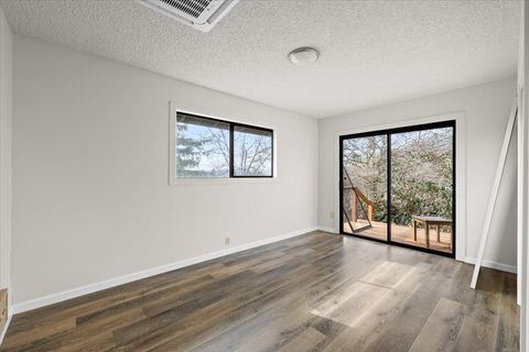 Tiny photo for 872 Scott Drive, Grants Pass, OR 97527 (MLS # 220217598)