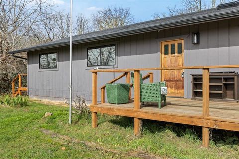 Tiny photo for 872 Scott Drive, Grants Pass, OR 97527 (MLS # 220217598)