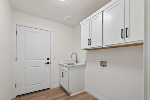 Tiny photo for 51992 Dorrance Meadow Road, La Pine, OR 97739 (MLS # 220218460)