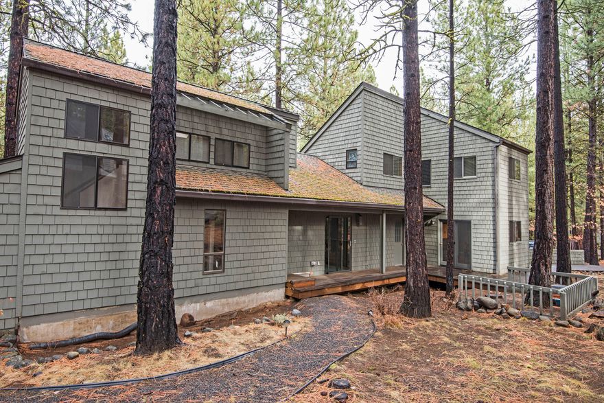 A home with style, charm and character at BBR. $ bedrooms and 3 bathrooms, big double garage, art studio, lots of wood inside and out. Great location close to Paulina Pool!