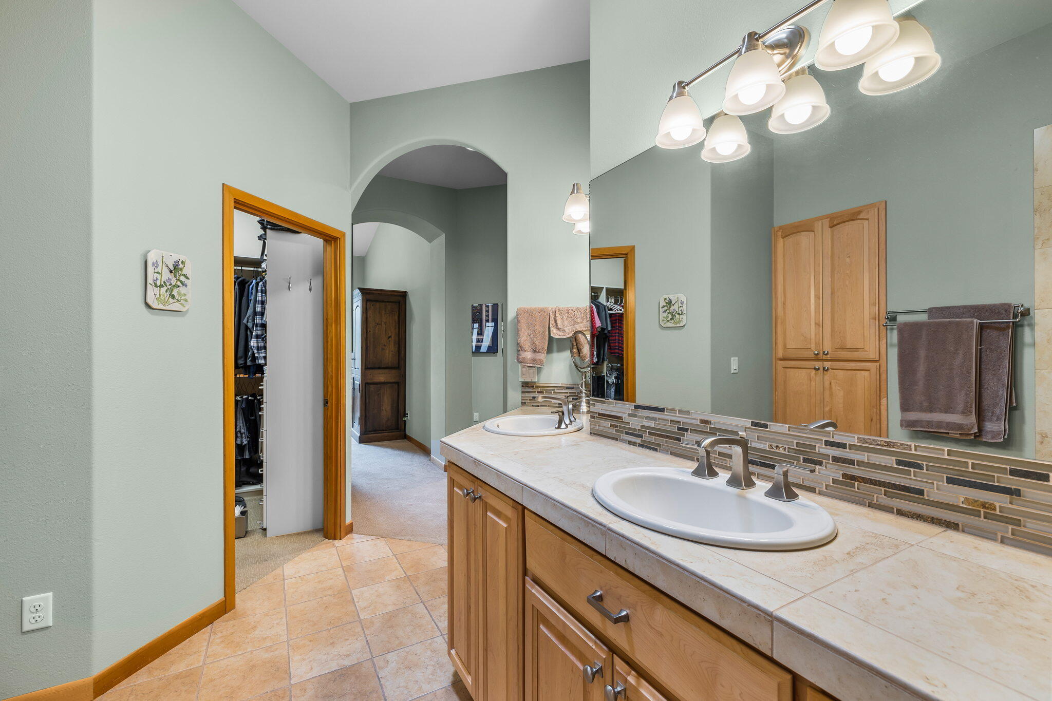 Broken Top - Residential