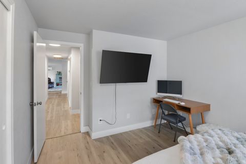 Tiny photo for 2327 Derry Court, Medford, OR 97504 (MLS # 220212141)