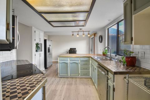 Tiny photo for 2327 Derry Court, Medford, OR 97504 (MLS # 220212141)