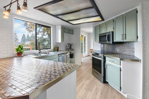 Tiny photo for 2327 Derry Court, Medford, OR 97504 (MLS # 220212141)