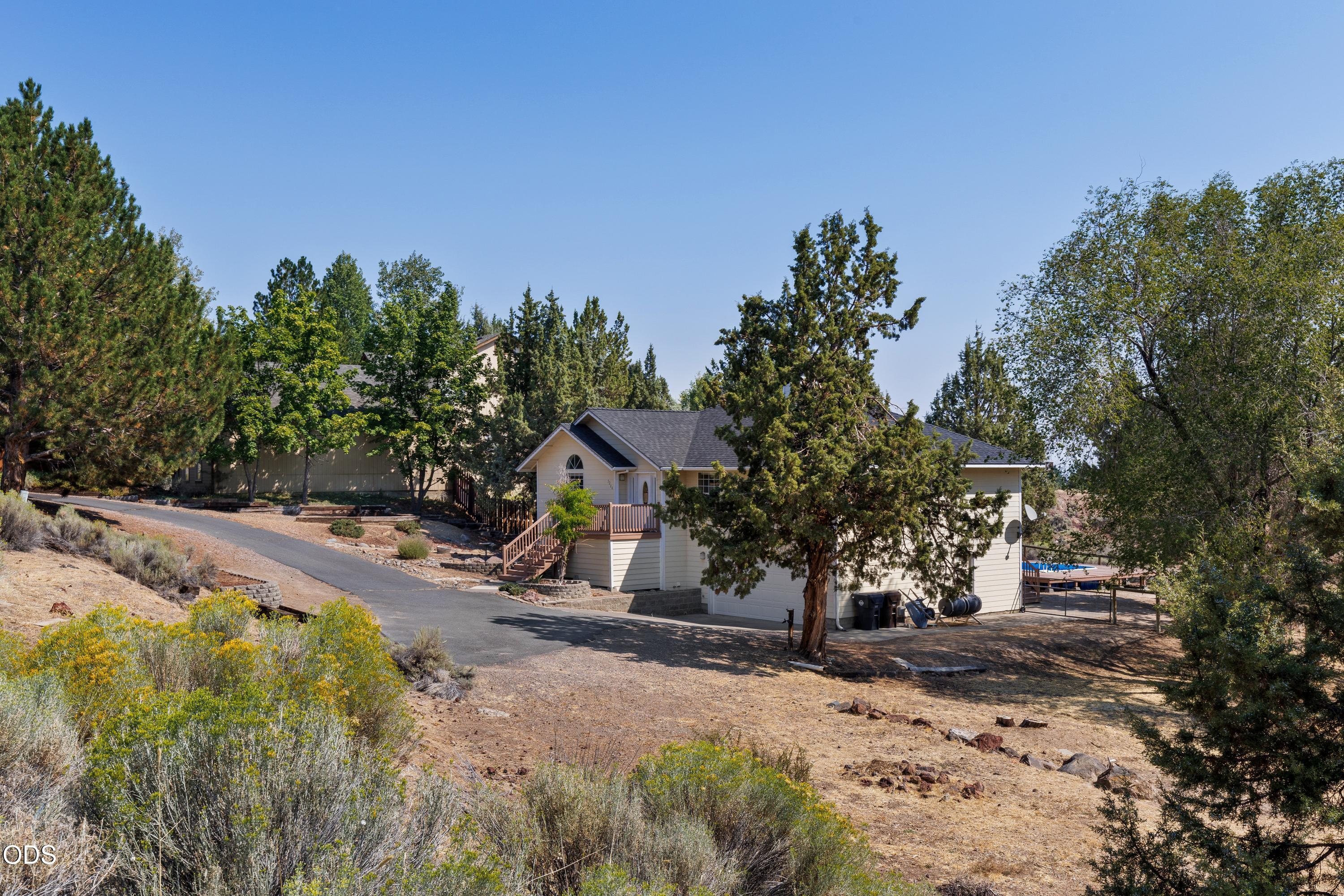 3244 SW 34th Street