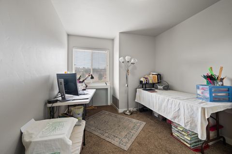 Tiny photo for 3131 SW 28th Street, Redmond, OR 97756 (MLS # 220216987)