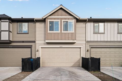 Tiny photo for 3131 SW 28th Street, Redmond, OR 97756 (MLS # 220216987)