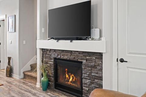 Tiny photo for 3131 SW 28th Street, Redmond, OR 97756 (MLS # 220216987)