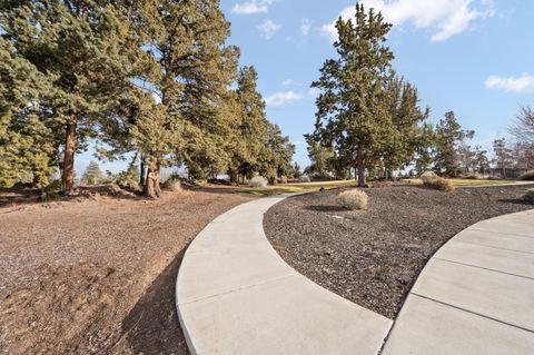 Tiny photo for 3131 SW 28th Street, Redmond, OR 97756 (MLS # 220216987)