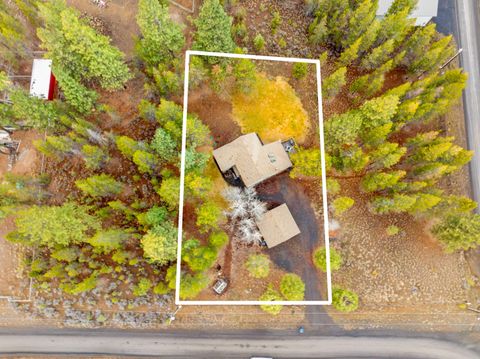 Tiny photo for 55065 Marten Lane, Bend, OR 97707 (MLS # 220213027)