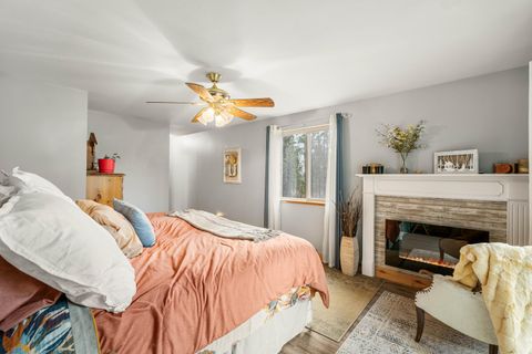 Tiny photo for 55065 Marten Lane, Bend, OR 97707 (MLS # 220213027)