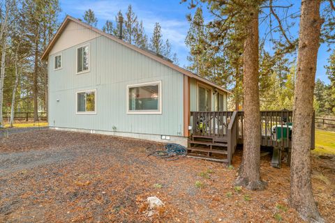 Tiny photo for 55065 Marten Lane, Bend, OR 97707 (MLS # 220213027)